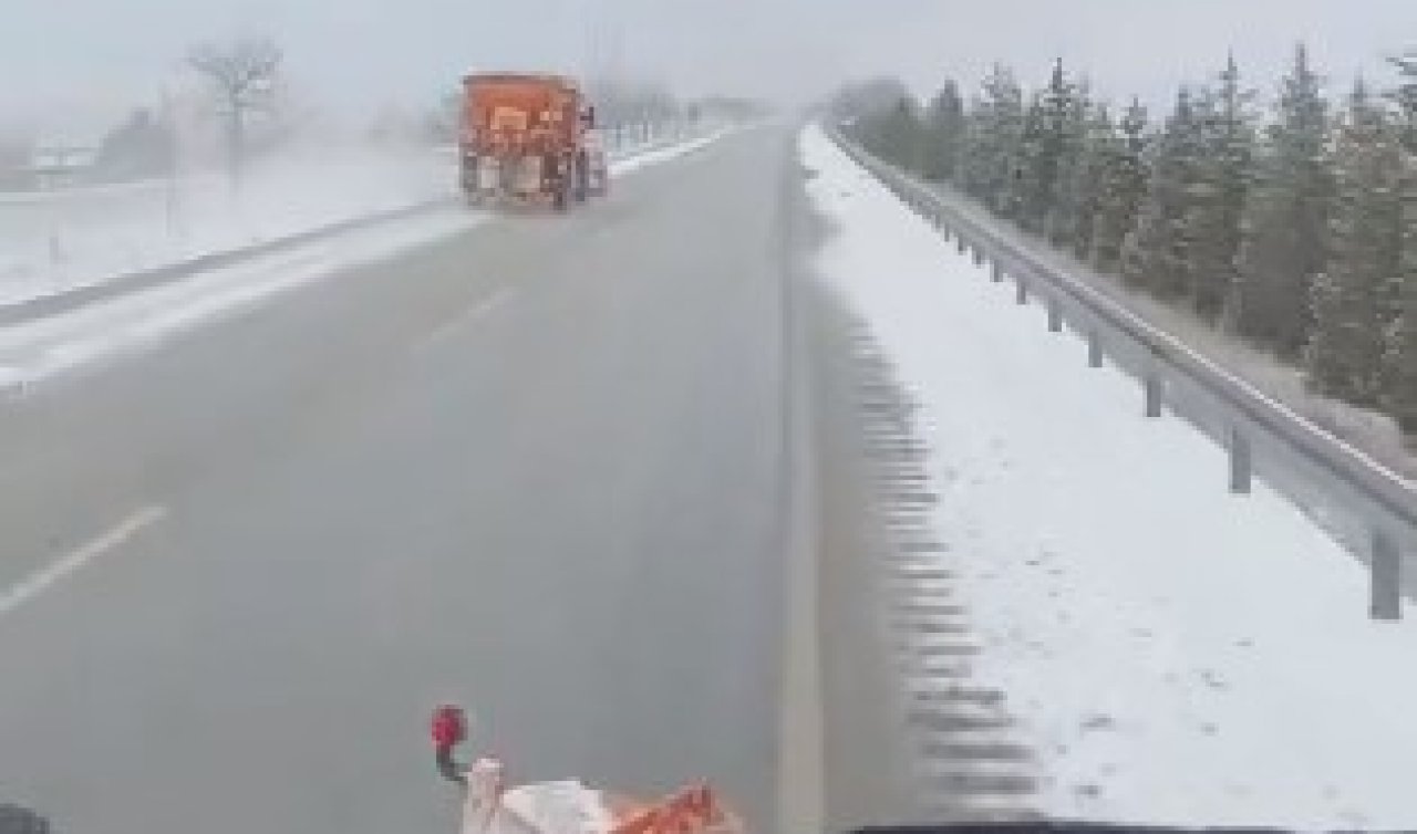  Karaman ve Ereğli’de kar yolları kapladı: Karayolları Genel Müdürlüğü küreme çalışmalarına başladı
