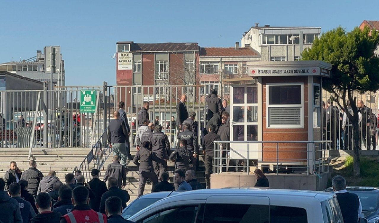 SON DAKİKA: İstanbul Adliyesi önündeki meydanda silahlı saldırı