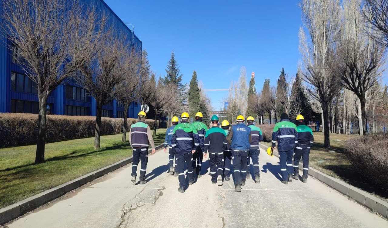 Konya’nın Dev Fabrikasında gerçekleşen Protestoda Dışardaki İşçilerin Eylemi Devam Ederken, İçerdeki İşçiler İşi Bıraktı 