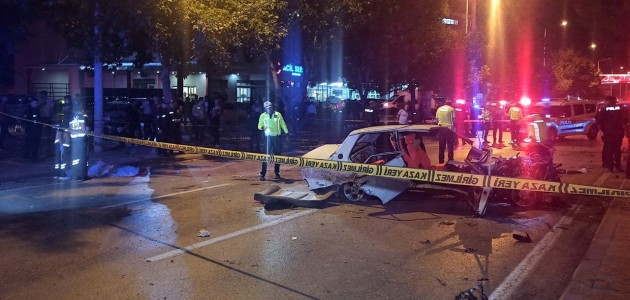 Konya’da otomobil ağaca çarptı: Ölü ve yaralılar var
