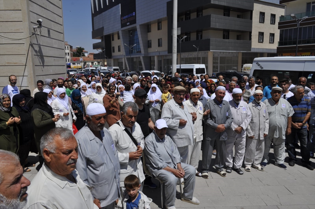Kulu'dan ilk hacı kafilesi yola çıktı