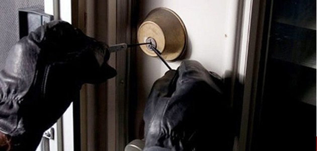 HIRSIZLARIN ÇALDIĞI KAPI BAKIN NEREDEN ÇIKTI