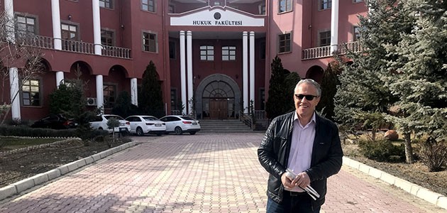 EĞİTİM AŞKI İLE YANAN 50 YAŞINDAKİ MASTER ÖĞRENCİSİ 