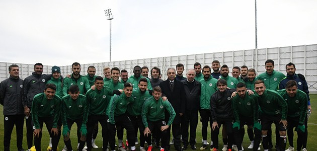 VALİ TOPRAK'TAN KONYASPOR'A ZİYARET 