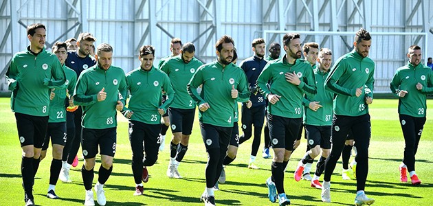 KONYASPOR HAZIRLIKLARA BAŞLADI