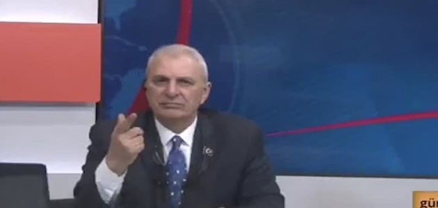  BAŞÖRTÜLÜ ÖĞRETMENE SKANDAL YORUM