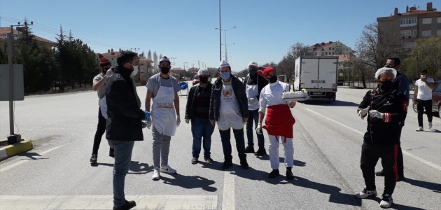 KULU' DENETİM NOKTASINDA Kİ POLİSLERE PASTALI SÜPRİZ