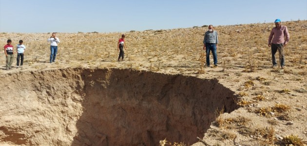 Ereğli'de Dev Obruk Meydana Geldi