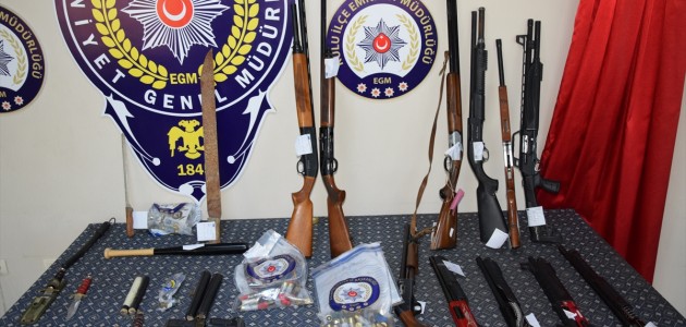 Kulu'da Özel Harekat Polisleri Operasyon Düzenledi