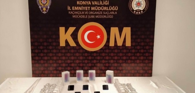  Konya'da Yapılan Aramada Kaçak Tıbbi İlaç Ele Geçirildi
