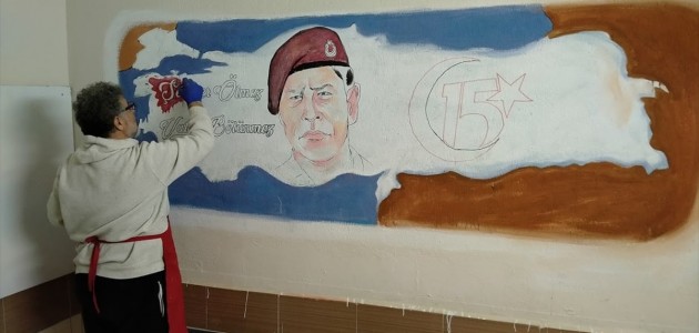 Hüyük'te Okul Duvarlarını Karikatürist Mehmet Duru Renklendiriyor
