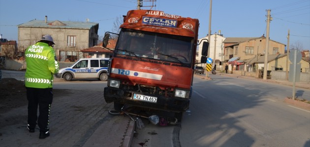 Ilgın'da Kamyonun Çarptığı Bisiklet Sürücüsü Ağır Yaralandı