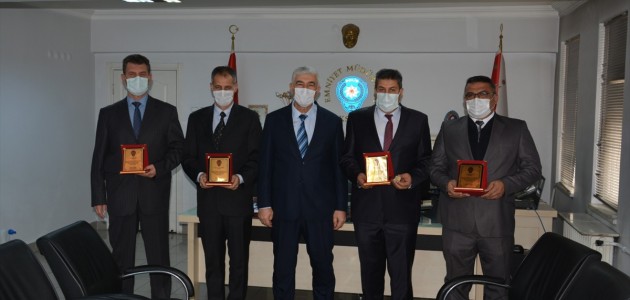 Sekiz Yıl Önce İşlenen Cinayeti Çözen Polisler Ödüllendirildi 