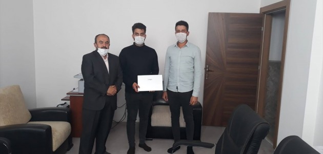  ​BİMDER'den Uzaktan Eğitim Alan Öğrencilere Bilişim Desteği
