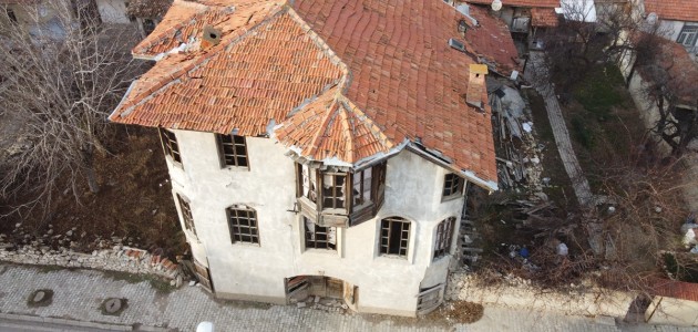 Beyşehir'deki Tarihi Konak Kurtarılıyor
