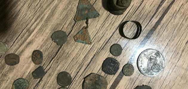 Beyşehir'de Durdurulan Araçtan Tarihi Eserler Çıktı