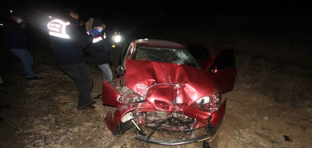 Hüyük'te Yolcu Otobüsü ve Otomobil Çarpıştı: 1 Ölü