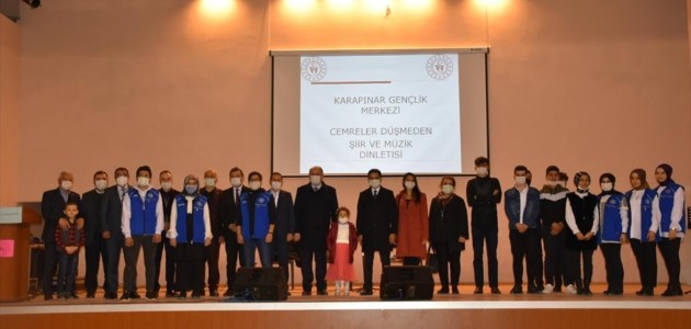 Karapınar'da Şiir Dinletisi Beğeni Topladı
