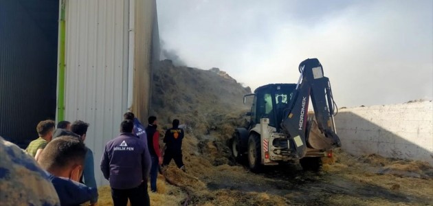 Hüyük'te Besihanede Saman Yangını