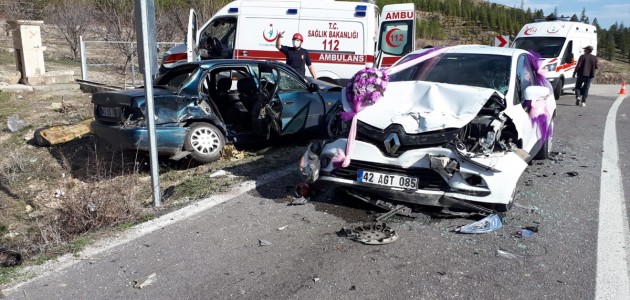  Konya'da Gelin Arabasının Karıştığı Kazada 7 Yaralı