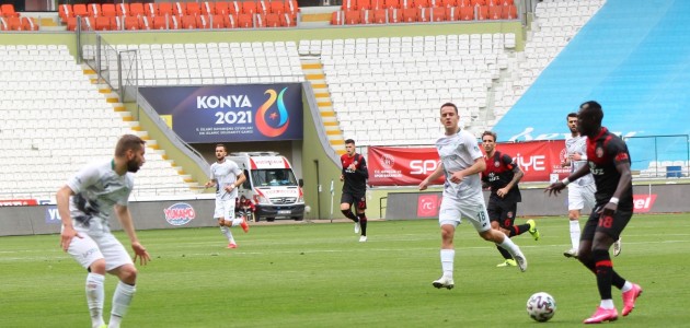  Konyaspor Teknik Direktörü İlhan Palut, Karagümrük Maçını Yorumladı
