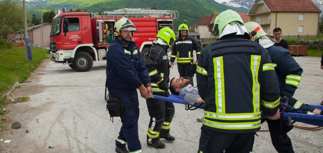 Konya İtfaiyesi Karadağlı İtfaiyecilere Eğitim Verdi