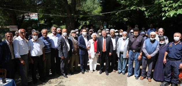  Şehit aileleri, Ereğli ve Halkapınar'ı gezdi
