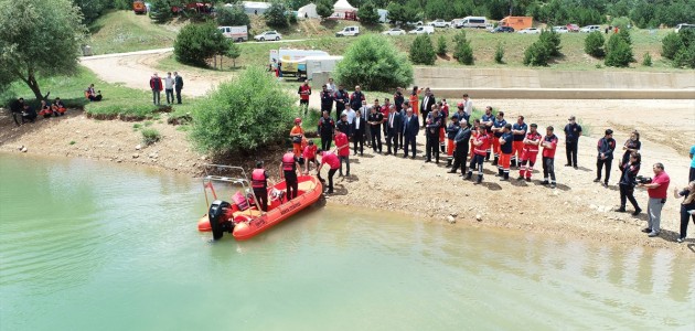Konya Büyükşehir İtfaiyesi'nden Gerçeğini Aratmayan Tatbikat
