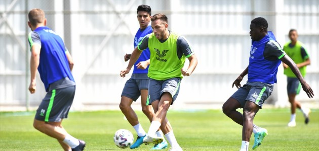 Konyaspor'da Yeni Sezon Hazırlıkları Sürüyor
