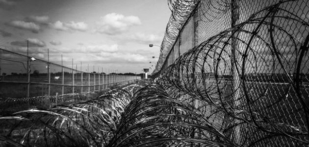 ÇUMRALI ÇİFTÇİ MUHTARLIK UĞRUNA 3 AKRABASINI ÖLDÜRDÜ.