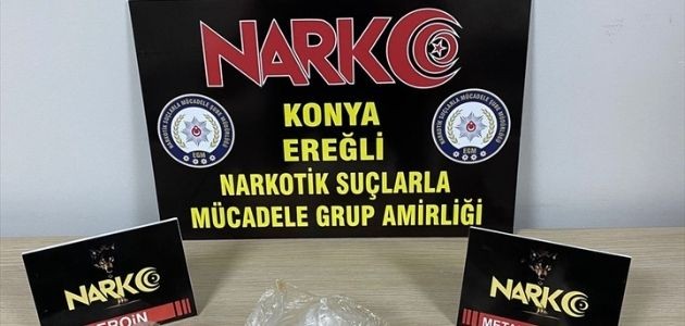 TAVUK DÜRÜM ARASINDA UYUŞTURUCU ÇIKTI