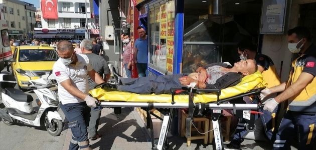 Konya'da  Çıkan  Bıçaklı  Kavgada  2  Kişi  Yaralandı