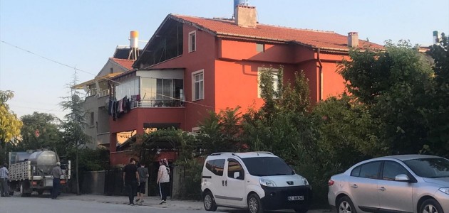 TARTIŞTIĞI KADIN İLE BABASINI ÖLDÜRDÜ