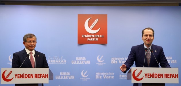  Gelecek Partisi Genel Başkanı Davutoğlu, Yeniden Refah Partisi Genel Başkanı Erbakan'ı ziyaret etti
