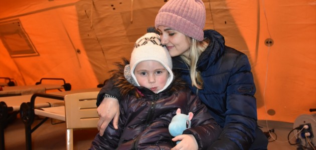 Türk vatandaşı Ukraynalı annenin 4 yaşındaki kızıyla savaştan kaçış yolculuğu