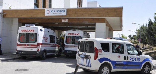 Öğrenci servisi otomobille çarpıştı: 25 yaralı