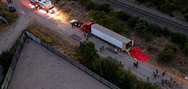  Terk edilmiş kamyonda 42 kişi ölü bulundu