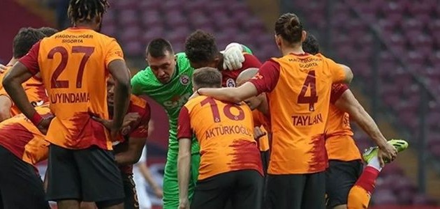  Galatasaray'lı futbolcuya çirkin saldırı!