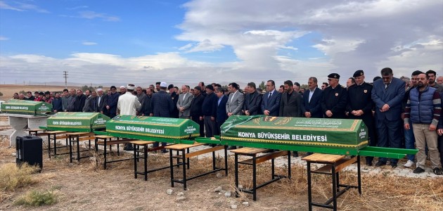 Konya'da yaşanan kazada hayatını kaybeden 5 kişi defnedildi!