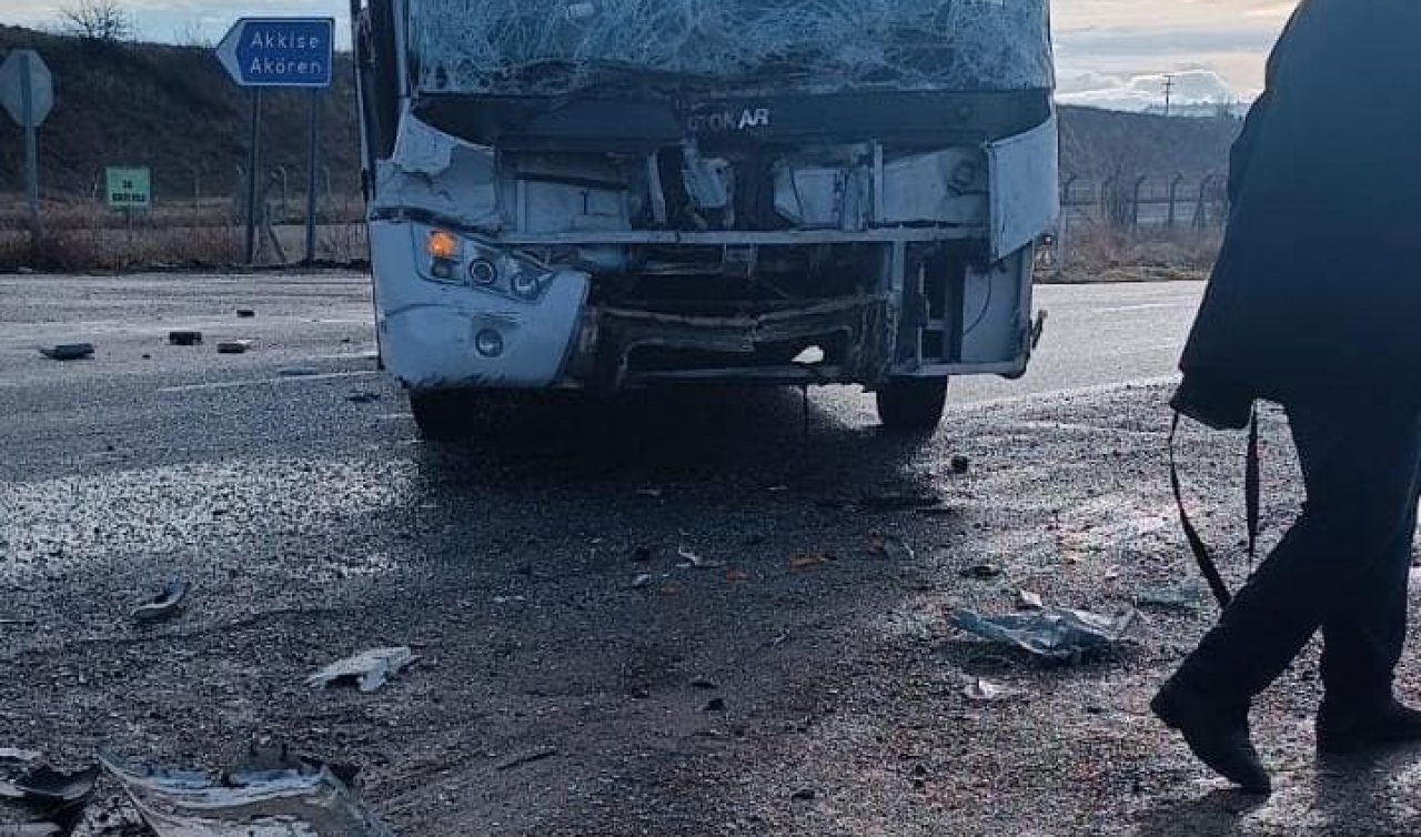 Akkise’de Belediye Otobüsü İle Kargo Aracı Çarpıştı!