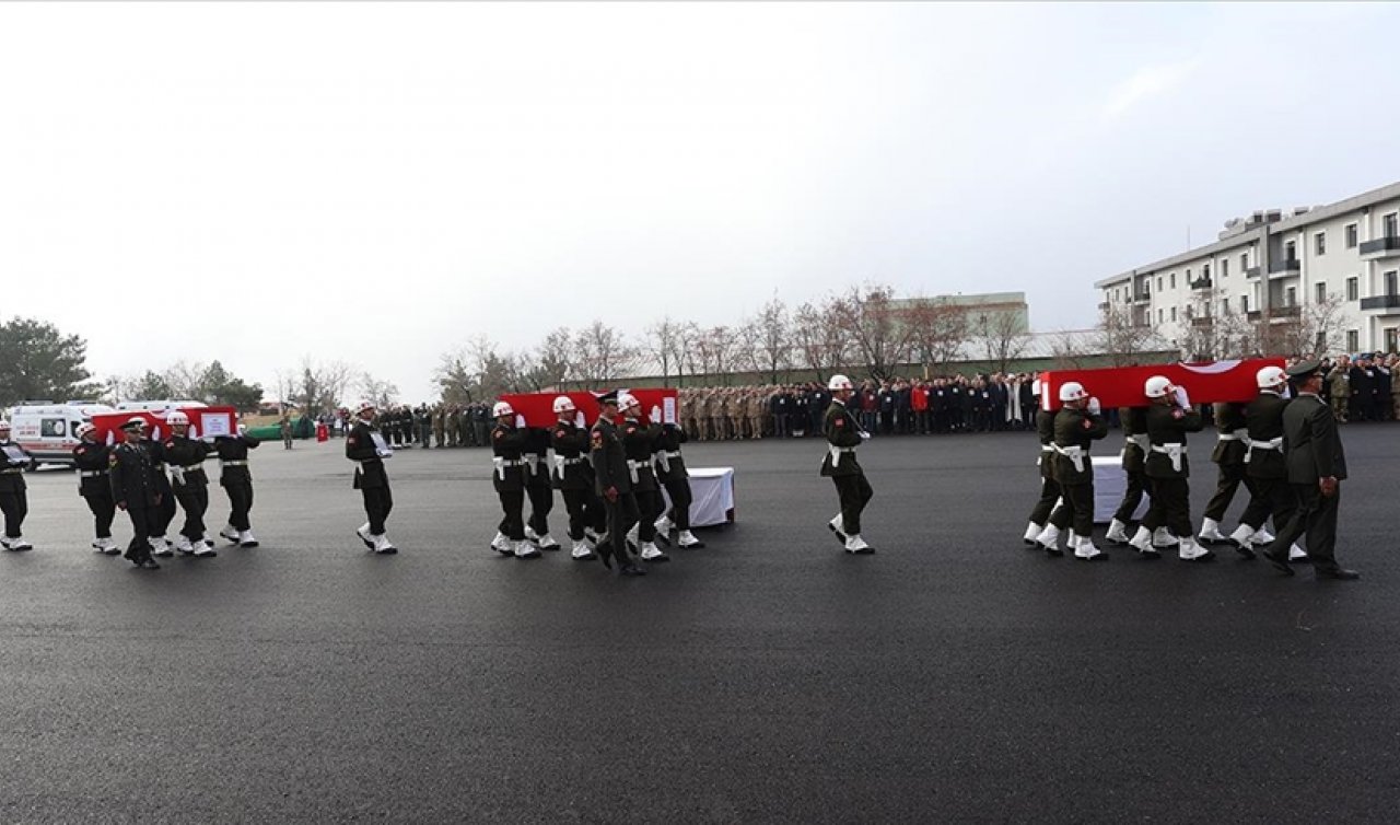 Pençe-Kilit Harekatı bölgesinde şehit olan 6 asker için tören yapıldı