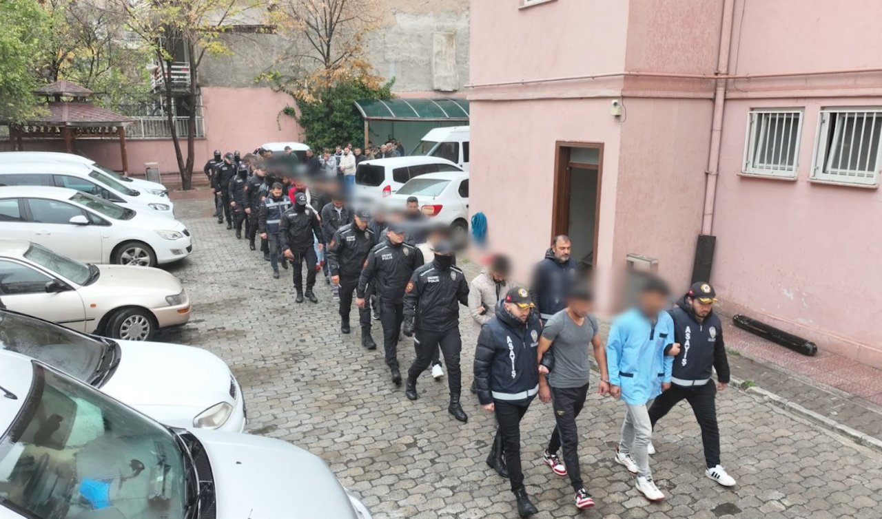 KONYA EMNİYETİNDEN ARANAN ŞAHISLARA OPERASYON:  40 ekip ve 107 personel katıldı