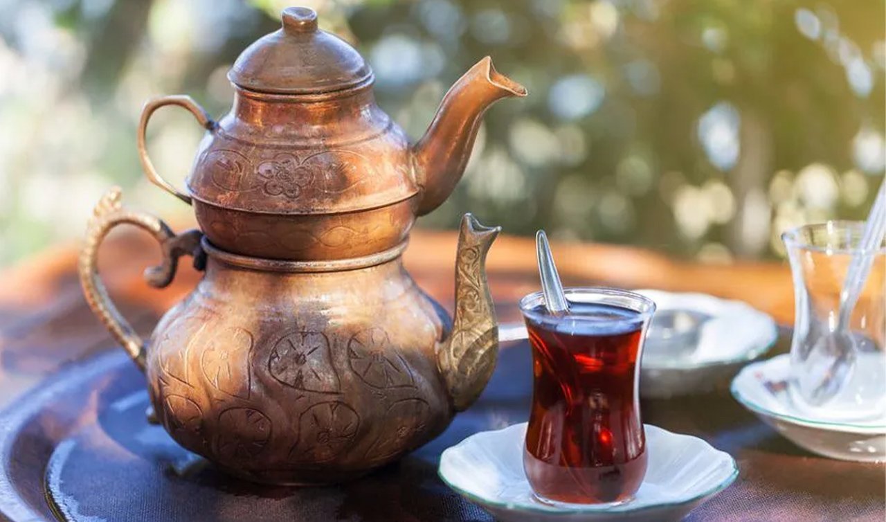 Çaya tuz atılır mı? Profesörler tartıştı