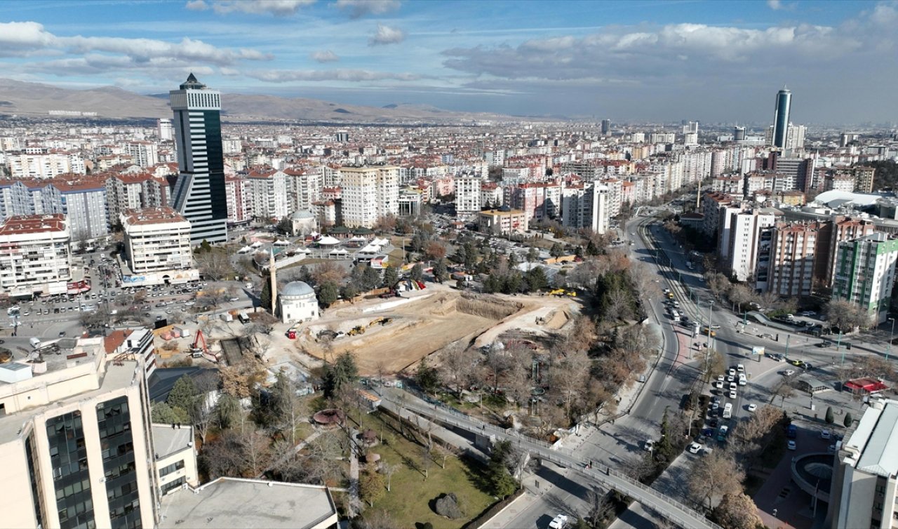  Eşrefoğlu Cami’sinden esinlenildi: Eski Belediye binası yerine Şehir Kütüphanesi’nin temeli atıldı 