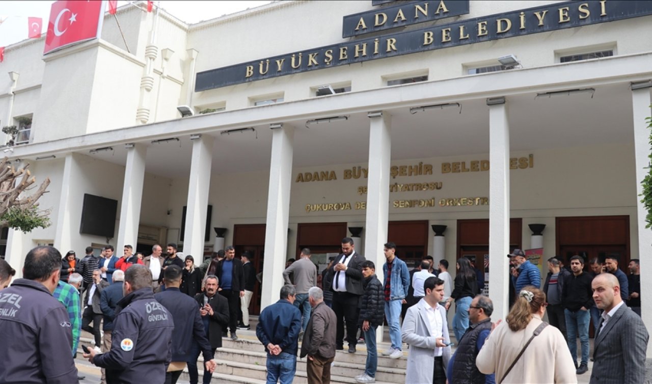 Adana Büyükşehir Belediyesi’ne silahlı saldırı 