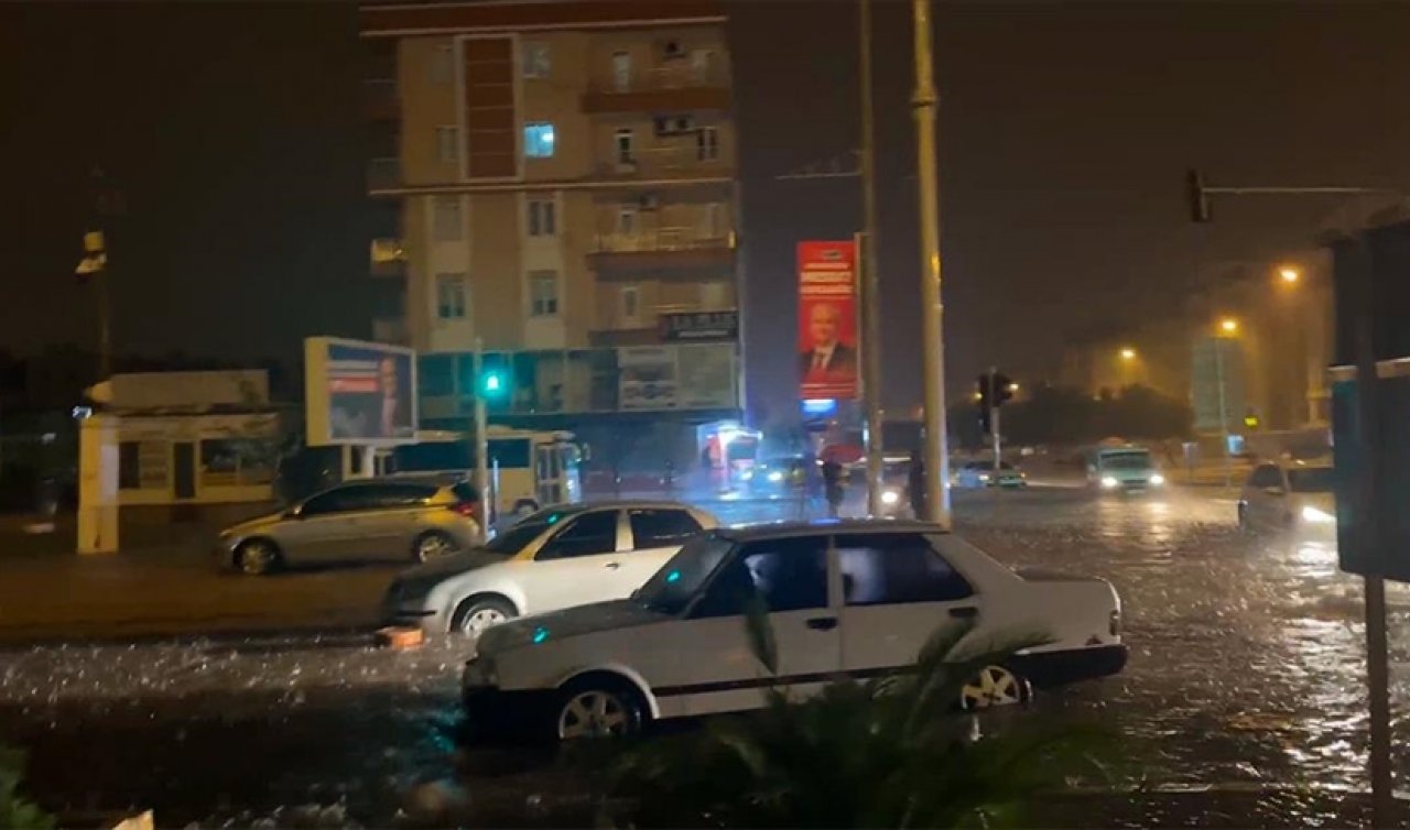 Antalya’da Sel : 5 ilçede eğitime 1 gün ara verildi