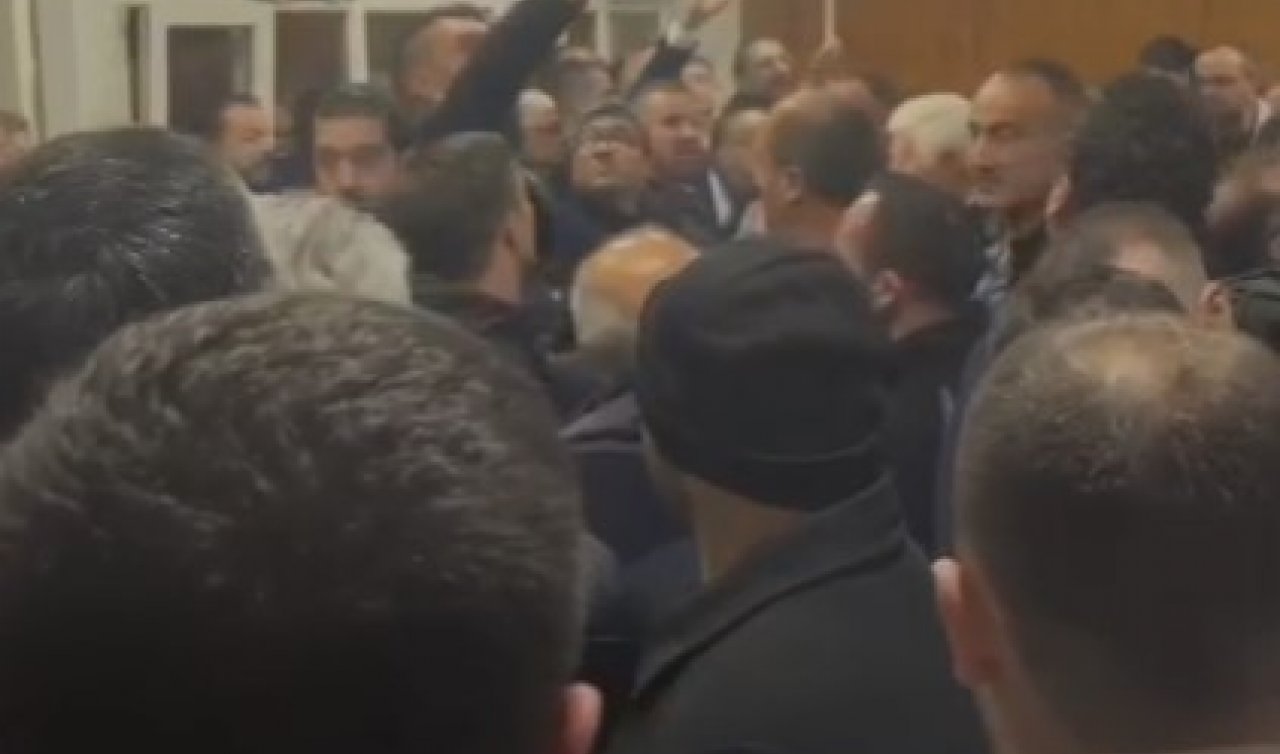 Konyalı vatandaşlardan belediye başkan adayına tepki! Hoş olmayan görüntüler ortaya çıktı