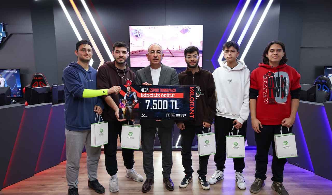 KONYA’NIN İLK E-SPOR MERKEZİ’NDE MEGA TURNUVA