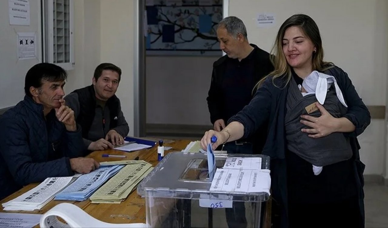 Türkiye yerel yöneticilerini seçiyor