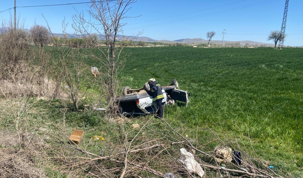 Konya’da otomobil tarlaya devrildi! Karı-koca vefat etti!